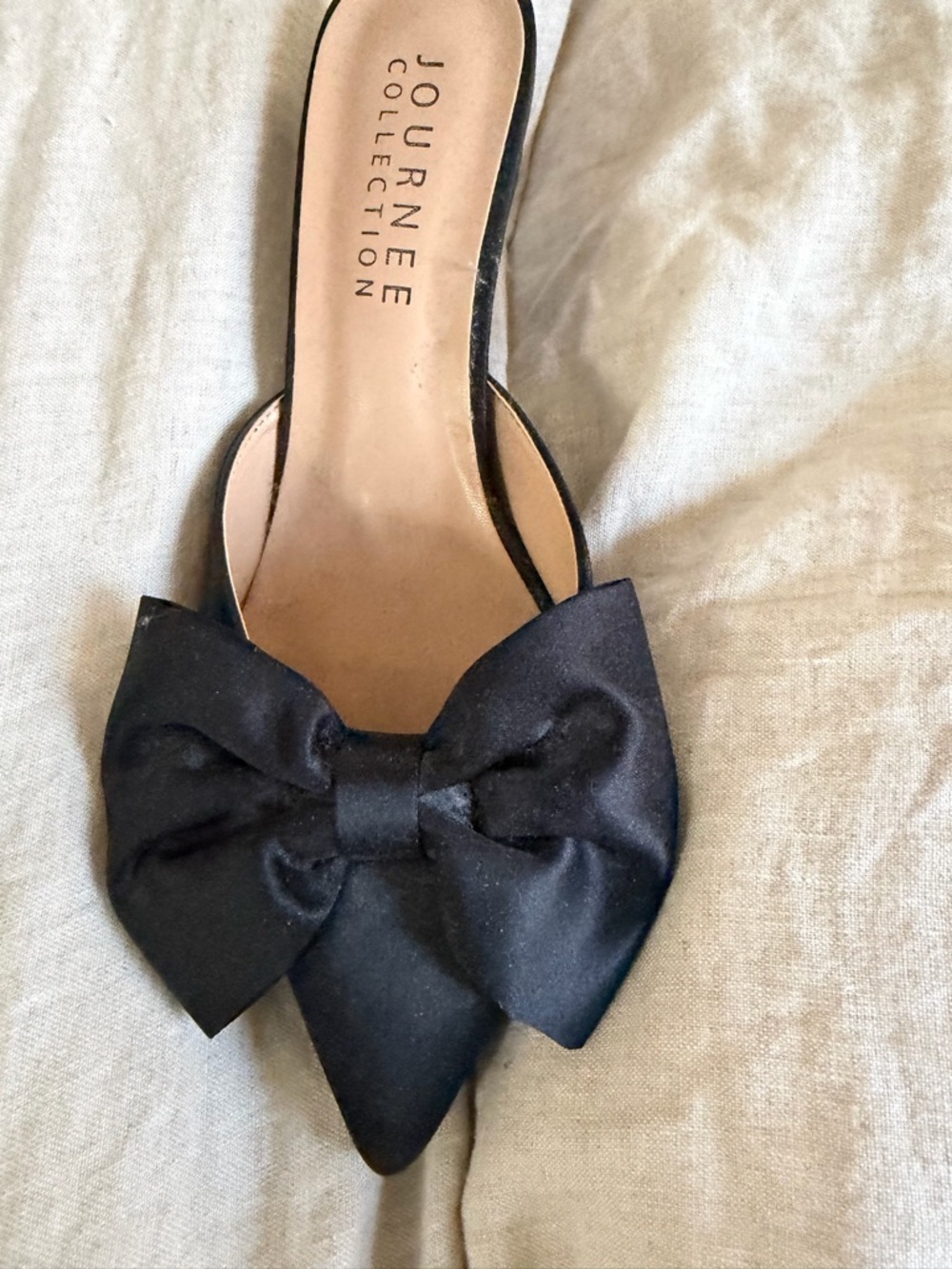 Journee Collection Black Bow Pointed-Toe Mule Heels - Picture 4 of 4